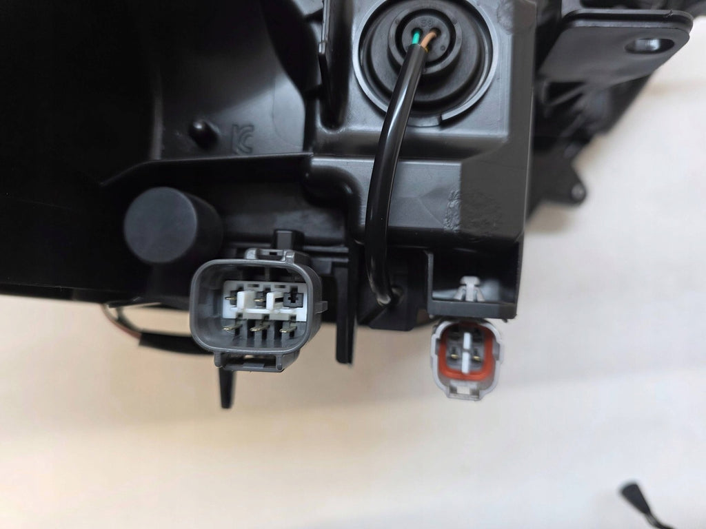 Frontscheinwerfer Toyota SPP15801 W3049K03 Links Scheinwerfer Headlight SCH9518181867ll