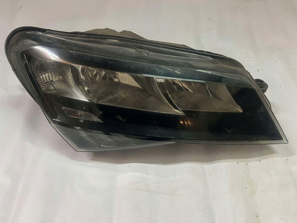 Frontscheinwerfer Skoda Superb III 3V1941016 Rechts Scheinwerfer Headlight