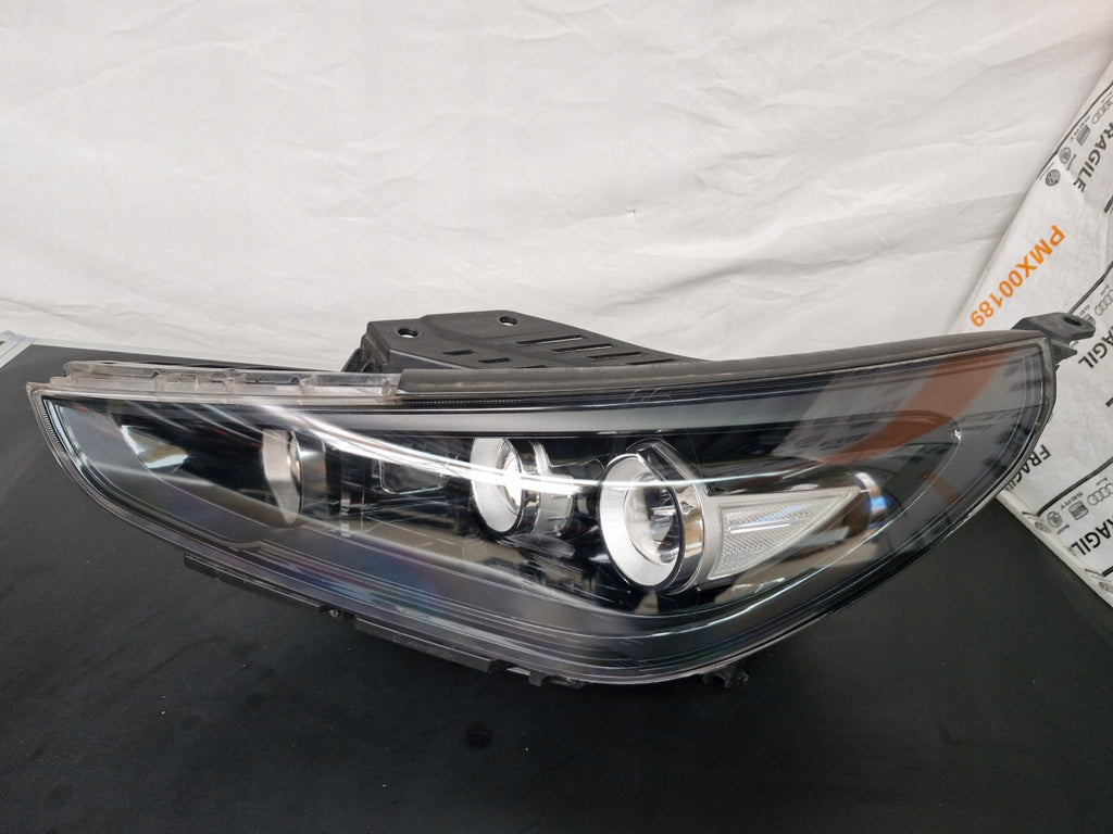 Frontscheinwerfer Hyundai I30 G4921-21-050 Links Scheinwerfer Headlight SCH3472961896sh
