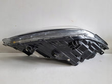 Laden Sie das Bild in den Galerie-Viewer, Frontscheinwerfer Hyundai Tucson 92101-D7000 Links Scheinwerfer Headlight