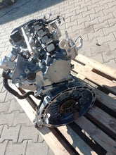 Load image into Gallery viewer, Motor Mercedes-Benz W204 W212 274910 1.6 CGI 40TKm Benzin Engine Unkomplett