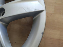 Laden Sie das Bild in den Galerie-Viewer, 1x Alufelge 16 Zoll 7.0" 5x112 46ET Glanz Silber 8K0071496A Audi A4 B8 Rim Wheel FEL8277533377tg
