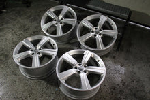 Laden Sie das Bild in den Galerie-Viewer, 4x Alufelge 20 Zoll 9.0" 5x112 38ET 4KE601025S Audi E-Tron Rim Wheel FEL3056022696tr