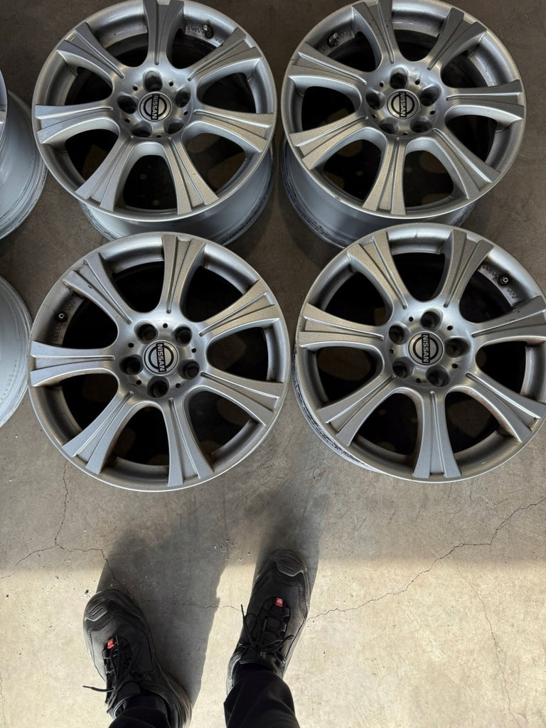4x Alufelge 16 Zoll 6.5" 5x114.3 40ET Silber RCD10-656 Nissan Rim Wheel FEL8703402587ik