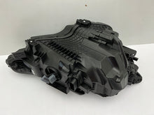 Laden Sie das Bild in den Galerie-Viewer, Frontscheinwerfer Polestar 2 II P32338902 LED Links Scheinwerfer Headlight