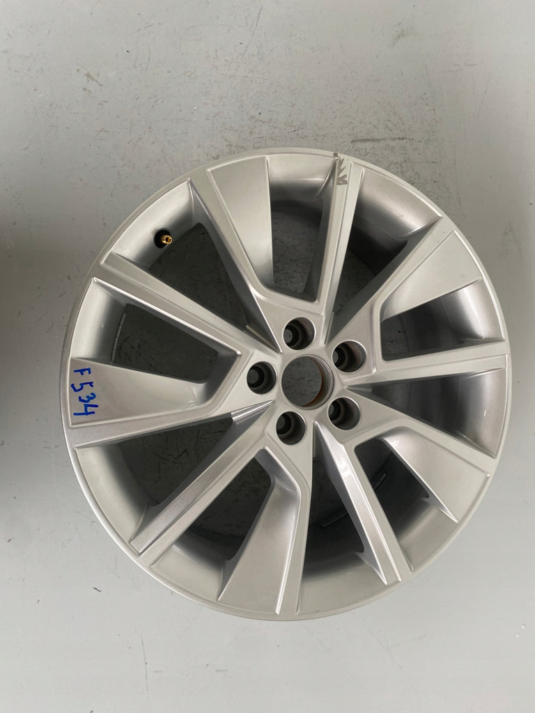 1x Alufelge 17 Zoll 6.5" 5x100 40ET Glanz Silber 658601025C Skoda Kamiq FEL5252124872mk