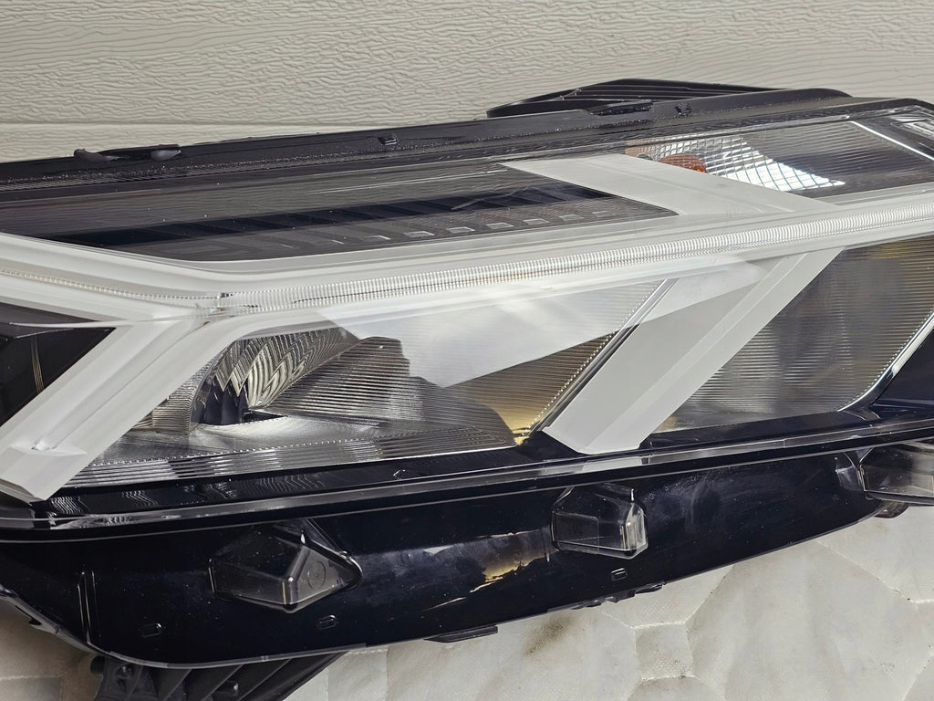 Frontscheinwerfer Dacia Sandero III Logan Jogger 260103884R Rechts Headlight