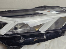 Laden Sie das Bild in den Galerie-Viewer, Frontscheinwerfer Dacia Sandero III Logan Jogger 260103884R Rechts Headlight