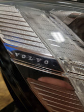 Load image into Gallery viewer, Frontscheinwerfer Volvo S60 V60 LED Rechts Scheinwerfer Headlight SCH7391236810rt
