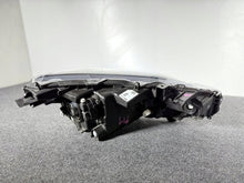 Laden Sie das Bild in den Galerie-Viewer, Frontscheinwerfer Toyota Yaris Cross Full LED Links Scheinwerfer Headlight SCH9603350754ms