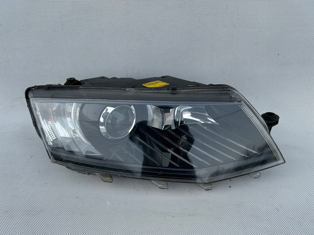 Frontscheinwerfer Skoda Octavia III 5E1941016B Xenon Rechts Headlight SCH7441991202lr