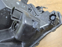 Laden Sie das Bild in den Galerie-Viewer, Frontscheinwerfer Toyota Aygo X Links Scheinwerfer Headlight SCH8957887326uu