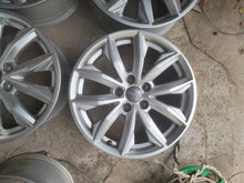 Laden Sie das Bild in den Galerie-Viewer, 4x Alufelge 17 Zoll 7.0" 5x112 34ET Glanz Silber 8A0601025 Audi Rim Wheel FEL1458693868ie