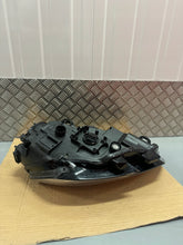 Laden Sie das Bild in den Galerie-Viewer, Frontscheinwerfer Audi A3 8V0941005E Xenon Links Scheinwerfer Headlight
