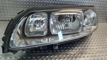 Laden Sie das Bild in den Galerie-Viewer, Frontscheinwerfer Volvo Xc70 V70 II 30698835 Links Scheinwerfer Headlight