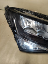 Laden Sie das Bild in den Galerie-Viewer, Frontscheinwerfer Skoda Superb III 3V1941016C LED Rechts Scheinwerfer Headlight