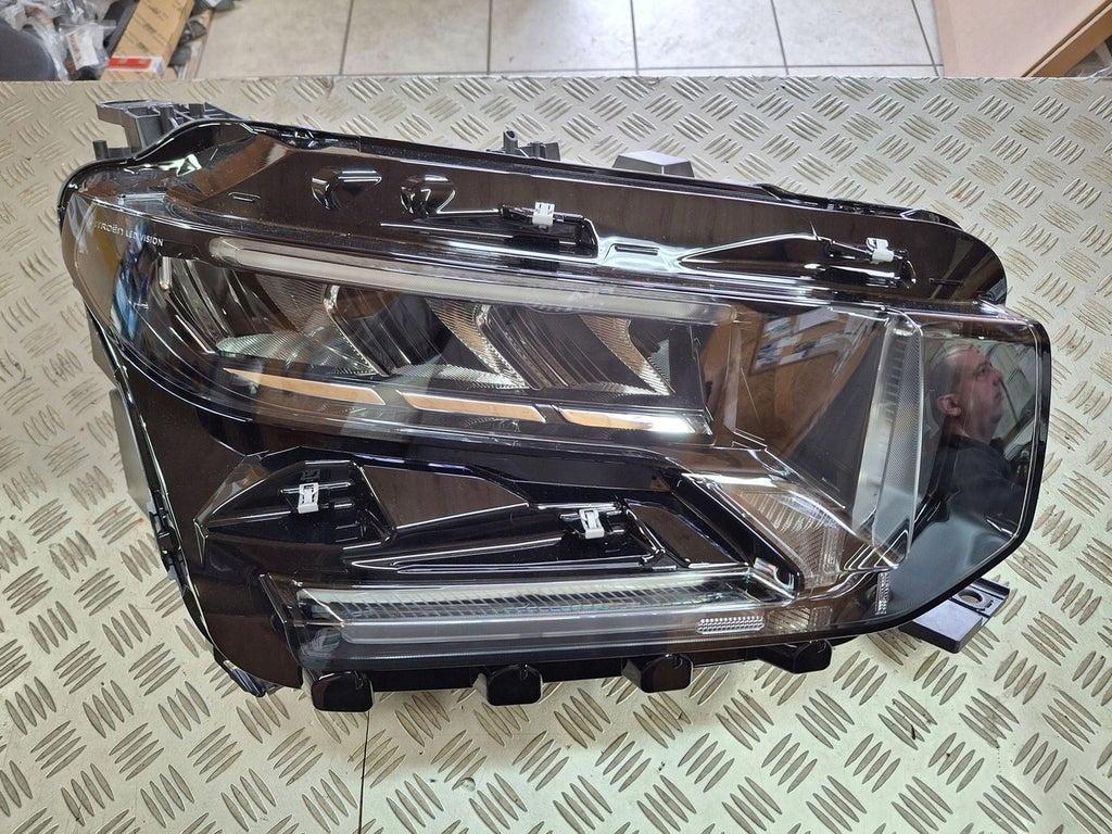 Frontscheinwerfer Citroën C3 9851349080 LED Ein Stück (Rechts oder Links) SCH2369622923mr