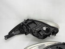 Laden Sie das Bild in den Galerie-Viewer, Frontscheinwerfer Ford Focus BM51-13W030-AF BM51-13W029-AF Ein Satz Headlight SCH7233028270bm