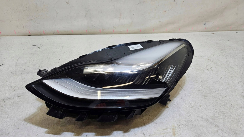 Frontscheinwerfer Tesla Model 3 1077375-00-C Links Scheinwerfer Headlight SCH1744262121tn