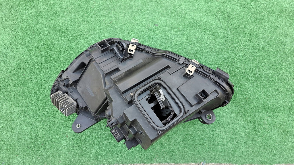 Frontscheinwerfer Mercedes-Benz W205 A2059062604 LED Rechts Headlight SCH2082807901kc