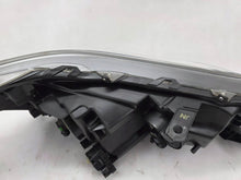 Laden Sie das Bild in den Galerie-Viewer, Frontscheinwerfer Toyota Hilux VIII SPP18194 Links Scheinwerfer Headlight SCH3403516120vr