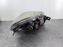 Laden Sie das Bild in den Galerie-Viewer, Frontscheinwerfer Renault Clio III 8200261610 89900161 Links Headlight SCH2614615521zi