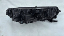 Laden Sie das Bild in den Galerie-Viewer, Frontscheinwerfer Skoda Octavia IV 5E4941015 LE18A6418030111823100 LED Links SCH2124091122aw