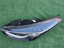 Laden Sie das Bild in den Galerie-Viewer, Frontscheinwerfer Hyundai I40 92101-3ZXXX LED Links Scheinwerfer Headlight SCH4842389865dj