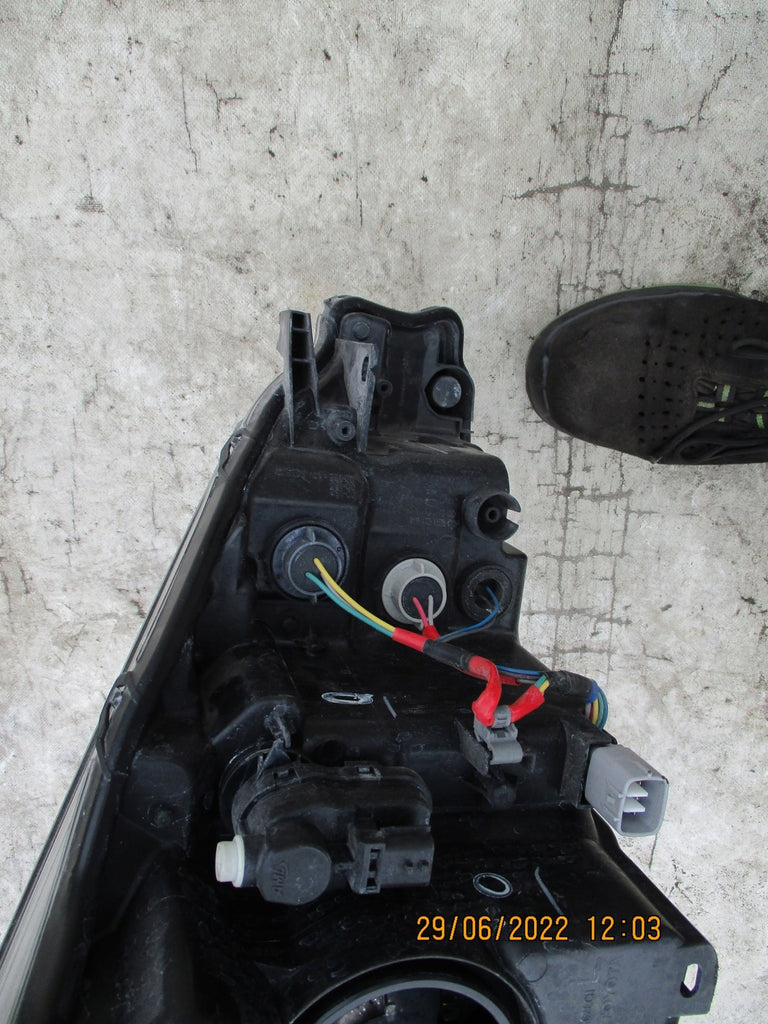 Frontscheinwerfer Toyota Yaris Links Scheinwerfer Headlight