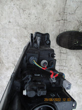 Load image into Gallery viewer, Frontscheinwerfer Toyota Yaris Links Scheinwerfer Headlight