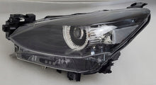 Laden Sie das Bild in den Galerie-Viewer, Frontscheinwerfer Mazda 2 Demio D43N-51040 Links Scheinwerfer Headlight SCH5334224492sp