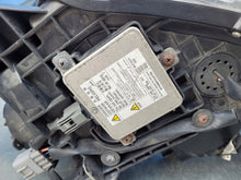 Laden Sie das Bild in den Galerie-Viewer, Frontscheinwerfer Mitsubishi Outlander III 8301C2-04 Xenon Rechts Headlight SCH4806059715mv