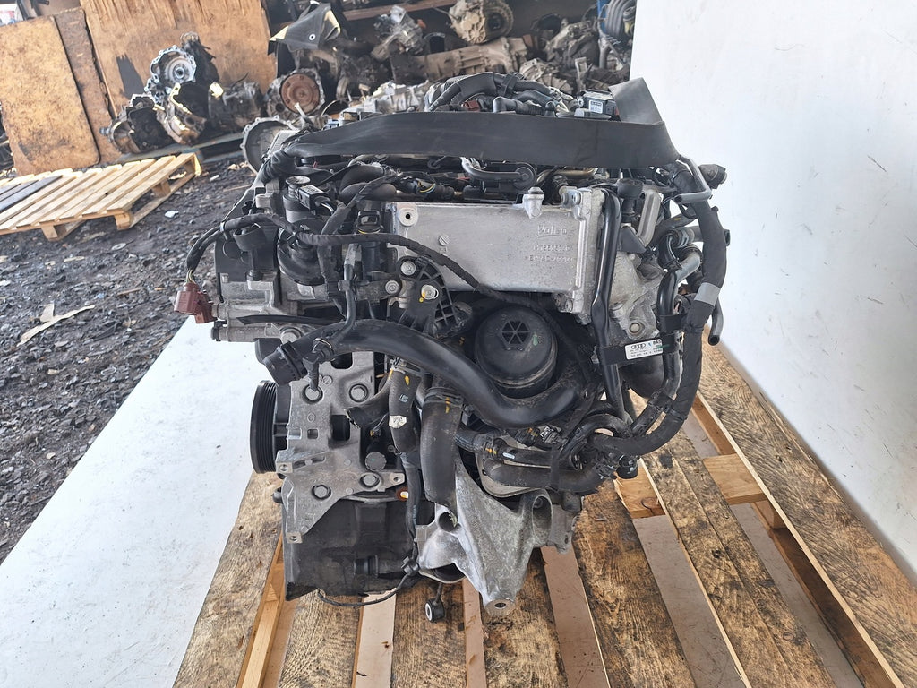 Motor Audi A4 B9 DETA 2.0 TDI 190PS 140kW 2007 Diesel Engine Unkomplett