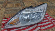 Laden Sie das Bild in den Galerie-Viewer, Frontscheinwerfer Ford Focus 8M51-13101-AE Links Scheinwerfer Headlight SCH7021687548tl