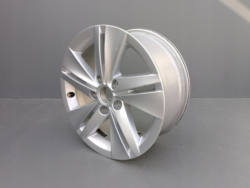 1x Alufelge 16 Zoll 7.0" 5x112 48ET 5H0601025 VW Golf Viii Rim Wheel