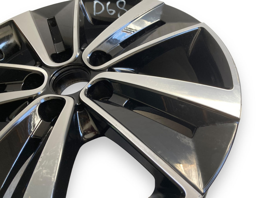 1x Alufelge 17 Zoll 7.0" 5x114.3 43ET A4204010700 Mercedes-Benz Citan Rim Wheel