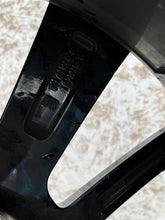 Laden Sie das Bild in den Galerie-Viewer, 1x Alufelge 19 Zoll 9.0&quot; 5x108 53ET Glanz Schwarz 32134523 Polestar Rim Wheel