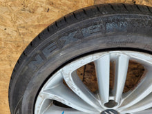 Load image into Gallery viewer, 1x Alufelge 16 Zoll 7.0" 4x108 29ET Glanz Silber 9670053177 Citroën C4 II B7 FEL6488494392me