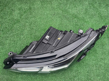 Laden Sie das Bild in den Galerie-Viewer, Frontscheinwerfer VW Golf VIII 5H1941005C Links Scheinwerfer Headlight SCH1343498721qb