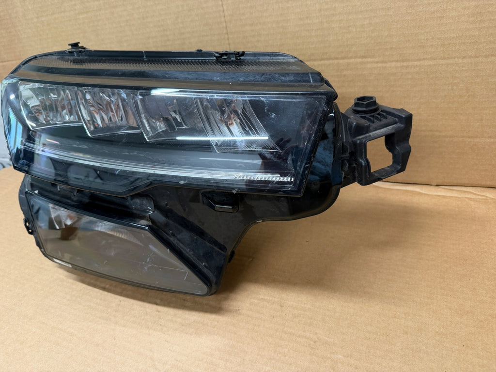Frontscheinwerfer Skoda Karoq 57B941010 Rechts Scheinwerfer Headlight SCH8510312559qg