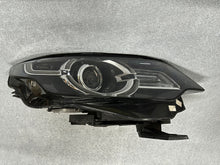 Laden Sie das Bild in den Galerie-Viewer, Frontscheinwerfer Land Rover I Sport Discovery FK72-13W029-EG Xenon Rechts SCH6932131531mq