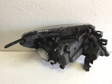 Laden Sie das Bild in den Galerie-Viewer, Frontscheinwerfer Mazda IV Navara D23 49001-D23 Full LED Ein Satz Headlight