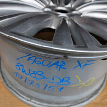 Laden Sie das Bild in den Galerie-Viewer, 1x Alufelge 19 Zoll 9.5&quot; 5x108 51ET Glanz Silber 8W83- Jaguar Xj Xf Rim Wheel
