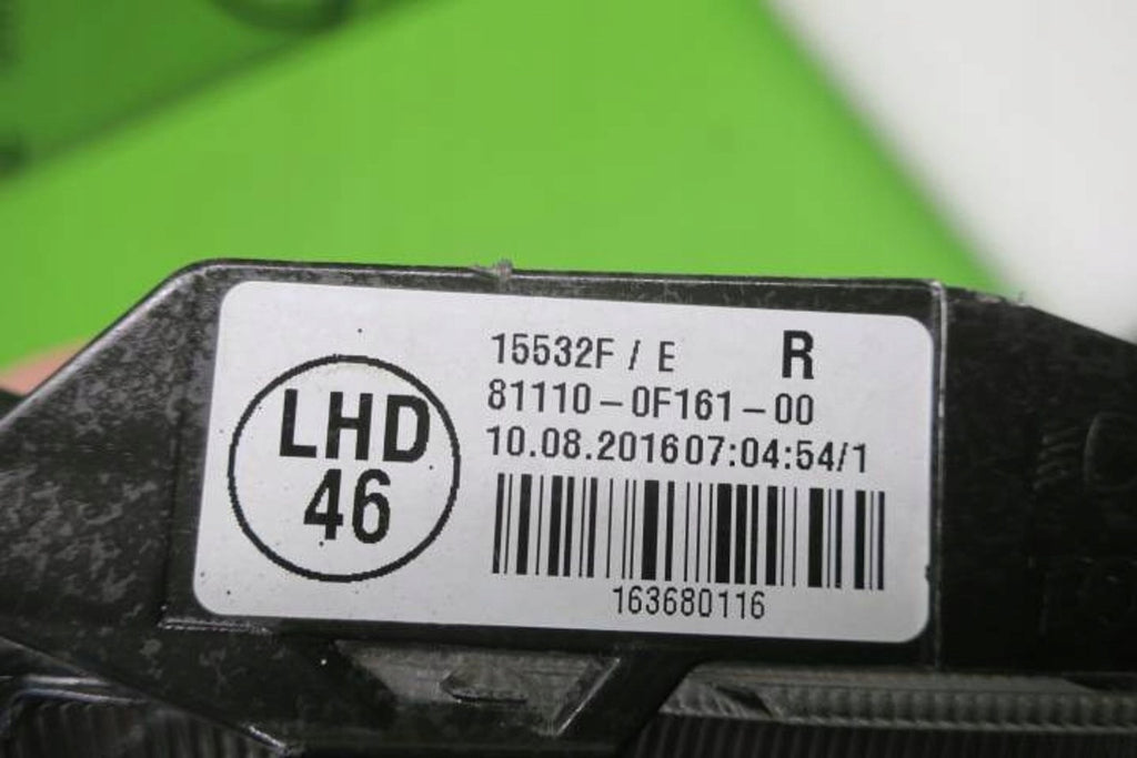 Frontscheinwerfer Toyota Verso 811100F16100 Rechts Scheinwerfer Headlight SCH6441312497bw