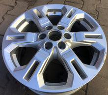 Load image into Gallery viewer, 1x Alufelge 17 Zoll 7.0" 6x114.3 45ET Glanz Silber AC4CHT6 Nissan Navara D23 FEL7040021741wc