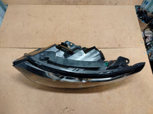 Laden Sie das Bild in den Galerie-Viewer, Frontscheinwerfer Land Rover Sport Discovery FK72-13W030-EG Xenon Links SCH4376510305ah