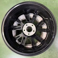 Laden Sie das Bild in den Galerie-Viewer, 1x Alufelge 18 Zoll 7.0" 5x114.3 45ET Glanz Graphit BP70845 Mazda Rim Wheel FEL1841221025ox