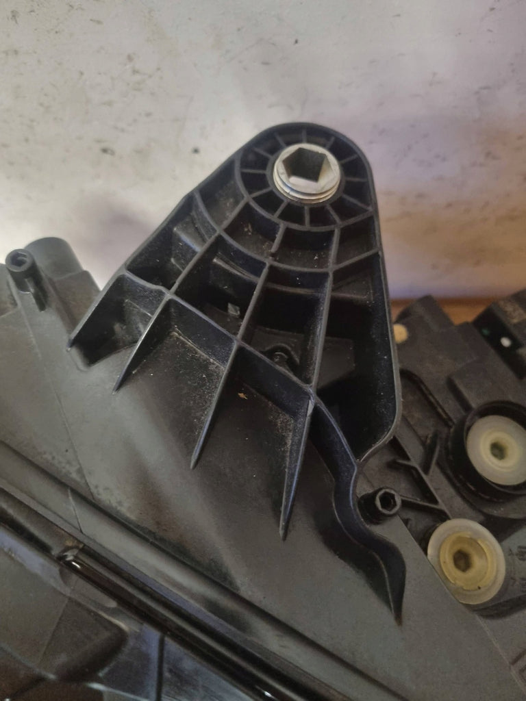 Frontscheinwerfer Mercedes-Benz Coupe A2369060201 LED Rechts Headlight SCH9050187102lt