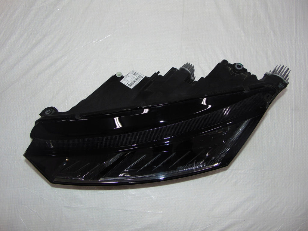 Frontscheinwerfer Skoda Octavia IV 5E4941015B LED Links Scheinwerfer Headlight SCH2364672938th