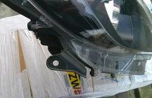 Load image into Gallery viewer, Frontscheinwerfer Toyota 4 Yaris Rechts Scheinwerfer Headlight